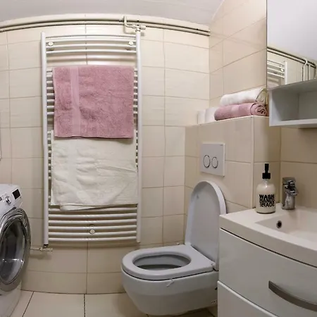 Mia Apartman